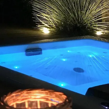 Дом отдыха Stunning In With Kitchen Руайян